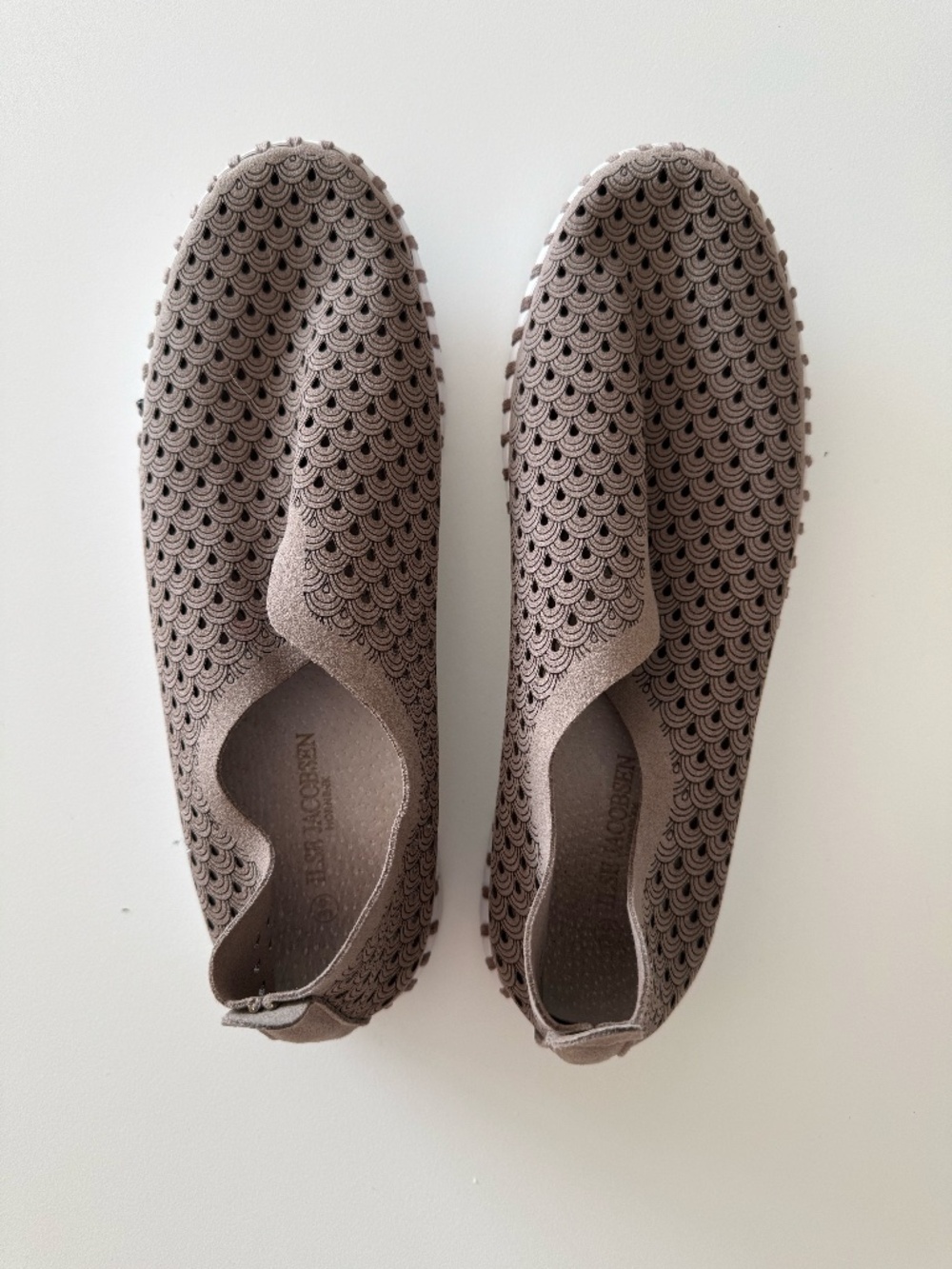 Ilse Jacobsen | Hornbæk Tulip Slip-On Shoes | Latte | Size 39